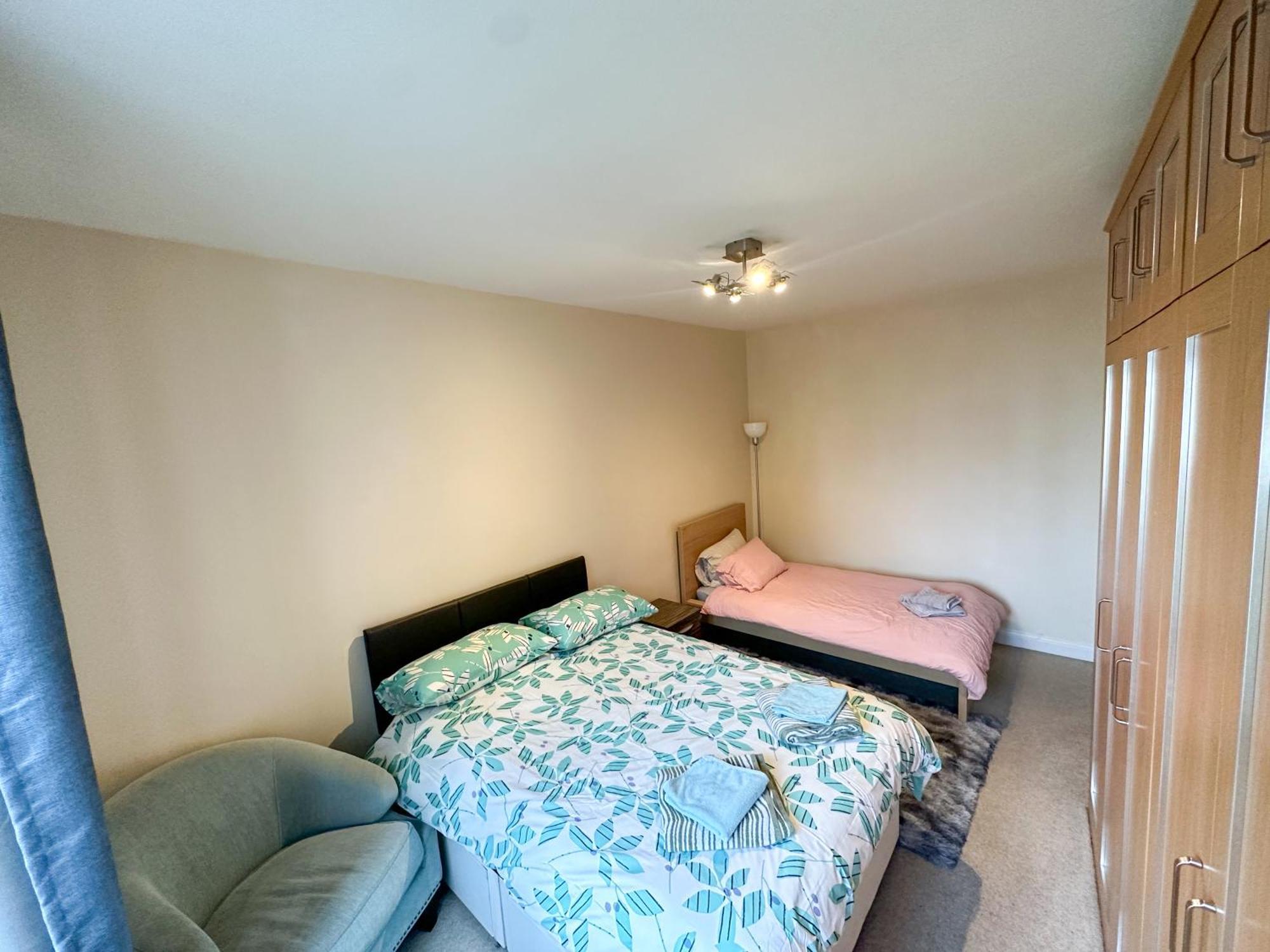Appartement 2 Bed Flat - Short Walk From Brent Cross Station à Hendon Extérieur photo